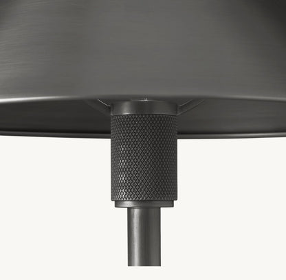 UTILITAIRE METAL SHADE TABLE LAMP