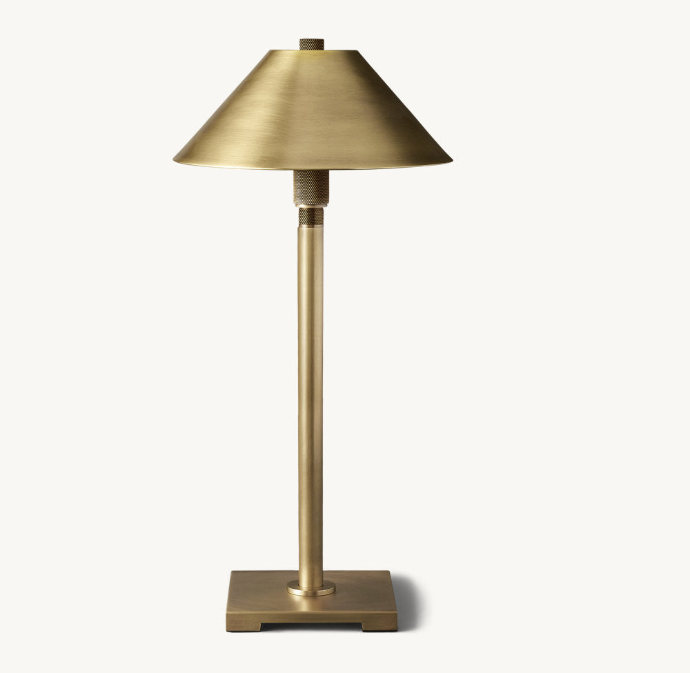 UTILITAIRE METAL SHADE TABLE LAMP
